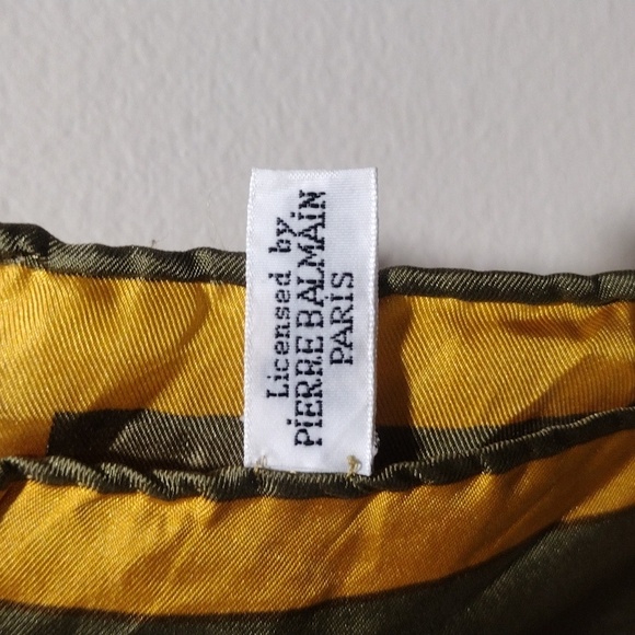 Pierre Balmain 100% Silk Scarf 23x23" Luxury Mustard & Olive Geometric Accessory - Picture 10 of 10